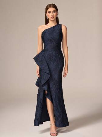 VIPGIRL 优雅奢华柔软女士无袖连衣裙，胸部饰有荷叶边和褶裥细节，采用略带弹性的针织面料制成。