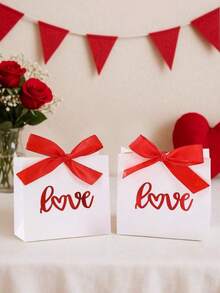 10个白色/粉色礼品袋，心形LOVE设计礼品盒 - 适用于准新娘、新娘、婚礼、单身派对、新娘送礼会、派对用品、伴娘礼物、婚礼回礼、生日派对、小礼物等场合的礼品包装。尺寸：4.5英寸 x 1.77英寸 x 3.9英寸 - 彩色 - 查看 4