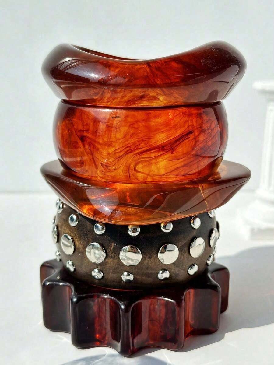 Fashionable Exaggerated Wide Autumn/Winter Brown Tie Dye Silver Rivet Asymmetrical Gear Resin Bracelet - 彩色 - 查看 1