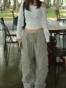 韩版小众设计显瘦百搭抗衰老斜肩不对称长袖针织衫 - 白色 - 查看 5