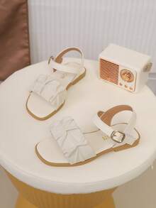 Sandal Anak Modis, Desain Ujung Sandal Musim Panas Baru dengan Hiasan Gesper Logam, Sandal Anti Selip Tahan Aus untuk Aktivitas Luar Ruangan, Sandal Pantai Serbaguna - Krem - View 5