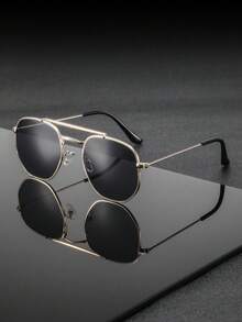 一副男士金属框圆形度假风优雅休闲时尚眼镜，适合骑行、驾驶、海岛度假、海滩、日光浴等场合。 - 彩色 - 查看 14