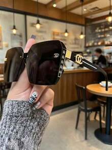 1pc Large Frame Square Retro Women's Glasses, Full Frame Versatile Personalized Fashion Glasses, Suitable For Vacation Travel Beach Accessories Shades Letters Design Elegant Style Oversized Square Frame - màu đen - Xem 3