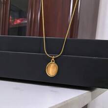 1pc Minimalist Faux Cat's Eye Stone Oval Pendant 18K Gold Plated Stainless Steel Necklace, Suitable For Women's Daily Wear - Oval Necklace - View 5