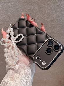 Black Pearl Elements Fashion Phone Case Argyle Quilted Rhinestone Decorated Shockproof Full Coverage With Wrist Strap Compatible With IPhone 17 Pro Max/17 Pro/17 Air/17/16 Pro Max/16/16 Pro/16 Plus/15/15 Pro Max/15 Pro/15 Plus/11/12/13/14/14 Pro Max/14 Pro/13 Pro Max Spring Gift Birthday - Black + Pearl Wristband - View 4