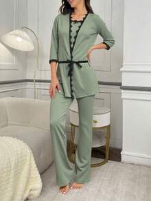 Bộ đồ ngủ ren in 3 món: Áo len cardigan viền ren, áo hai dây và quần - trắng - Xem 3