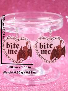 一对可爱时尚的Y2K卡哇伊独特“BITE ME”字母珠光心形亚克力吊坠耳环，适合日常、通勤、节日、派对等场合，女士饰品 - 彩色 - 查看 5
