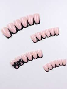 Bộ 96 móng giả trang trí nghệ thuật tức thì! Móng giả vuông cỡ trung bình, trang trí nơ 3D, màu trắng, đen, đỏ và hồng, kiểu móng Pháp, phù hợp cho bé gái, các bà mẹ, phụ nữ, quà tặng lý tưởng cho người yêu thích làm móng, bán sỉ, thích hợp cho Giáng sinh, Halloween, Lễ Tạ ơn, Ngày của Mẹ và Ngày Valentine. - Nhiều màu - Xem 4