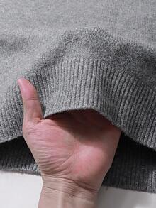 طقم نسائي مقاس كبير بلون موحد، كنزة بياقة مستديرة وأكمام طويلة وأكتاف منسدلة مع تنورة ميدي محبوكة، كاجوال، خريف/شتاء - رمادي - مشاهدة 10