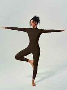 UONNOU 1 Piece Jumpsuit One-Piece Sportswear Peach Hip Lift Waist Control Abdomen Slim Leg Full Body Shaping Zipper Half-Opening Long Sleeve Thumb Hole Design Small Stand-Up Collar Suitable For Sports Skiing Cycling Gym Yoga Ball Sports Exercise Indoor And Outdoor Daily Leisure Seamless Ribbed Knitted Fabric Sportswear Autumn And Winter Style - Brown - View 12