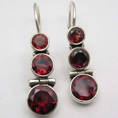 Classic Elegant Geometric Round Pendant Earrings, Inlaid With Red Synthetic Cubic Zirconia, Exquisite And Charming Jewelry For Women, Suitable For Daily Wear And Gifting