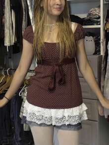 Women Y2k Babydoll Shirt Fairy Grunge Scoop Neck Cap Sleeve Polka Dot Tie Back Flowy Slim Fit Tee Vintage Aesthetic Ruffle Short Sleeveless 90s Preppy T-Shirts Teen Girls Going Out Tops Club Streetwear - 酒紅色 - 查看 5