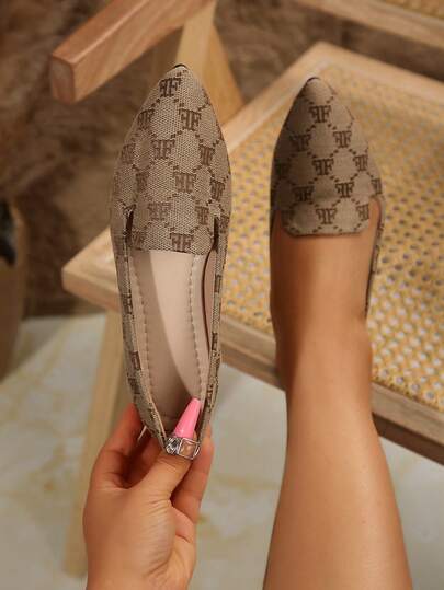 Zapatos de mujer de corte ancho de nueva moda, color negro, de estilo slip-on, tallas 36-43, cómodos para uso diario, calzado casual y dulce para primavera/otoño