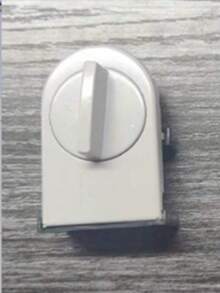 1个铝合金推拉门窗锁，具备防夹、防盗、防坠落功能和安全锁。 - 彩色 - 查看 14