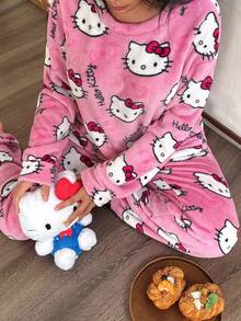 Sanrio 女士保暖长袖睡衣套装（两件套），包含上衣和裤子，秋冬季保暖舒适。