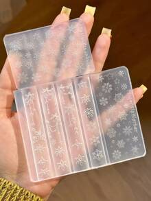 Snowflake Embossed Nail Art Mold, Delicate Snowflake Chain Star 3D Nail Art Decor Transparent Silicone Mold For Winter - Clear - View 1