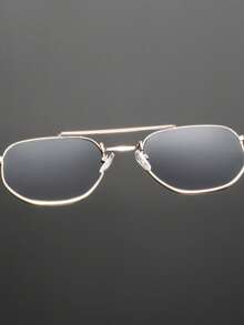 一副男士金属框圆形度假风优雅休闲时尚眼镜，适合骑行、驾驶、海岛度假、海滩、日光浴等场合。 - 彩色 - 查看 10