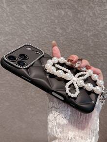 Black Pearl Elements Fashion Phone Case Argyle Quilted Rhinestone Decorated Shockproof Full Coverage With Wrist Strap Compatible With IPhone 17 Pro Max/17 Pro/17 Air/17/16 Pro Max/16/16 Pro/16 Plus/15/15 Pro Max/15 Pro/15 Plus/11/12/13/14/14 Pro Max/14 Pro/13 Pro Max Spring Gift Birthday - Black + Pearl Wristband - View 3