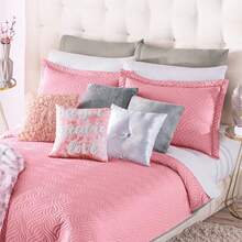 Quilts - PINK - View 3