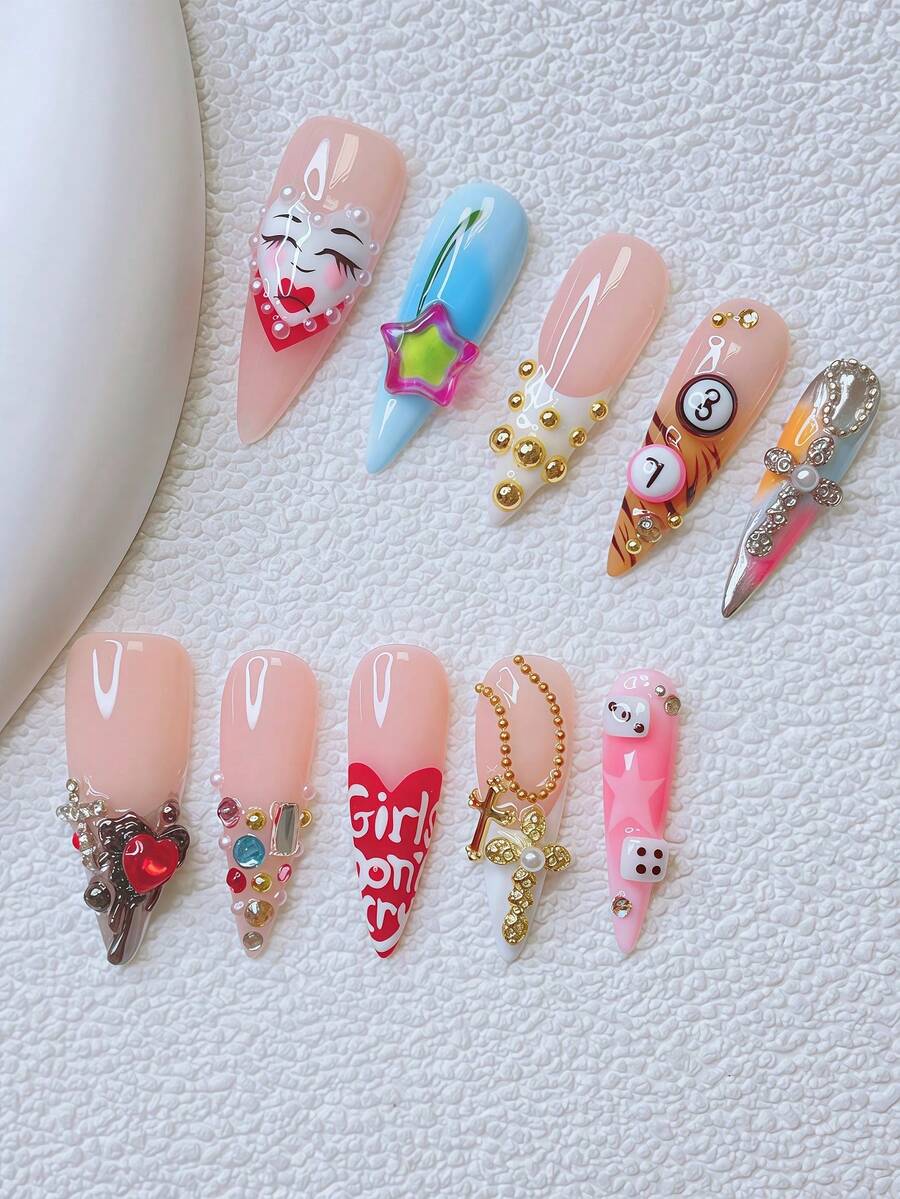 Bộ 10 móng giả Y2K kiểu Stiletto - Làm thủ công, móng màu hồng, móng màu xanh dương, móng trắng kiểu Pháp, họa tiết bi-a và xúc xắc 3D thủ công, nghệ thuật vẽ móng bi-a 3D, thiết kế họa tiết ngôi sao và tình yêu vẽ tay, họa tiết chữ thập vàng và bạc, điểm nhấn đá lấp lánh và ngọc trai giả trắng. - Nhiều màu - Xem 1