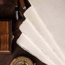 25张 | 200克/平方米 | 手工棉纸，适用于绘画、素描、油画等，手工粗纹理纸 | 棉布 | 毛边，适合初学者、大学生和艺术家，也适用于剪贴簿和婚礼请柬。 - 白色 - 查看 8