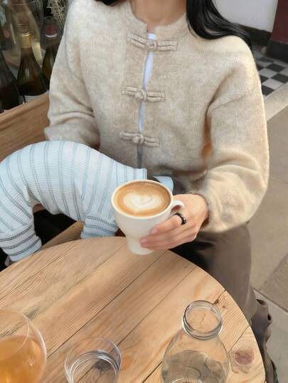 Autumn And Winter Elegant Women's Autumn And Winter Tops Autumn And Winter Women's Knitted Jackets Khaki Autumn And Winter Fashion New Women's Knitted Tops Elegant, Casual, Comfortable, And Stylish Solid Color Chinese Plate Buckle Knot Design Embellished Round Neck Tops Long Sleeve Cropped Cardigan Sweater 2025 NEW!