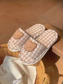 XIXITIAO 1 pereche de papuci ușori și confortabili cu cap de urs în carouri drăguț, design moale și adorabil de urs, potriviți pentru uz casnic - Kaki - Vizualizare 5