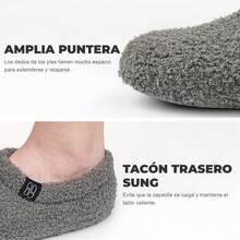 TendenciaToketa Pantuflas para Mujeres Invierno, Pantuflas Antideslizantes, Zapatos cómodos cálidas de casa, Pantuflas suaves de espuma viscoelástica con suela de goma,Pantuflas Mujer y Hombre, Pantuflas mujer comodas(225-260mm)Calidad premium - Gris - Ver 11
