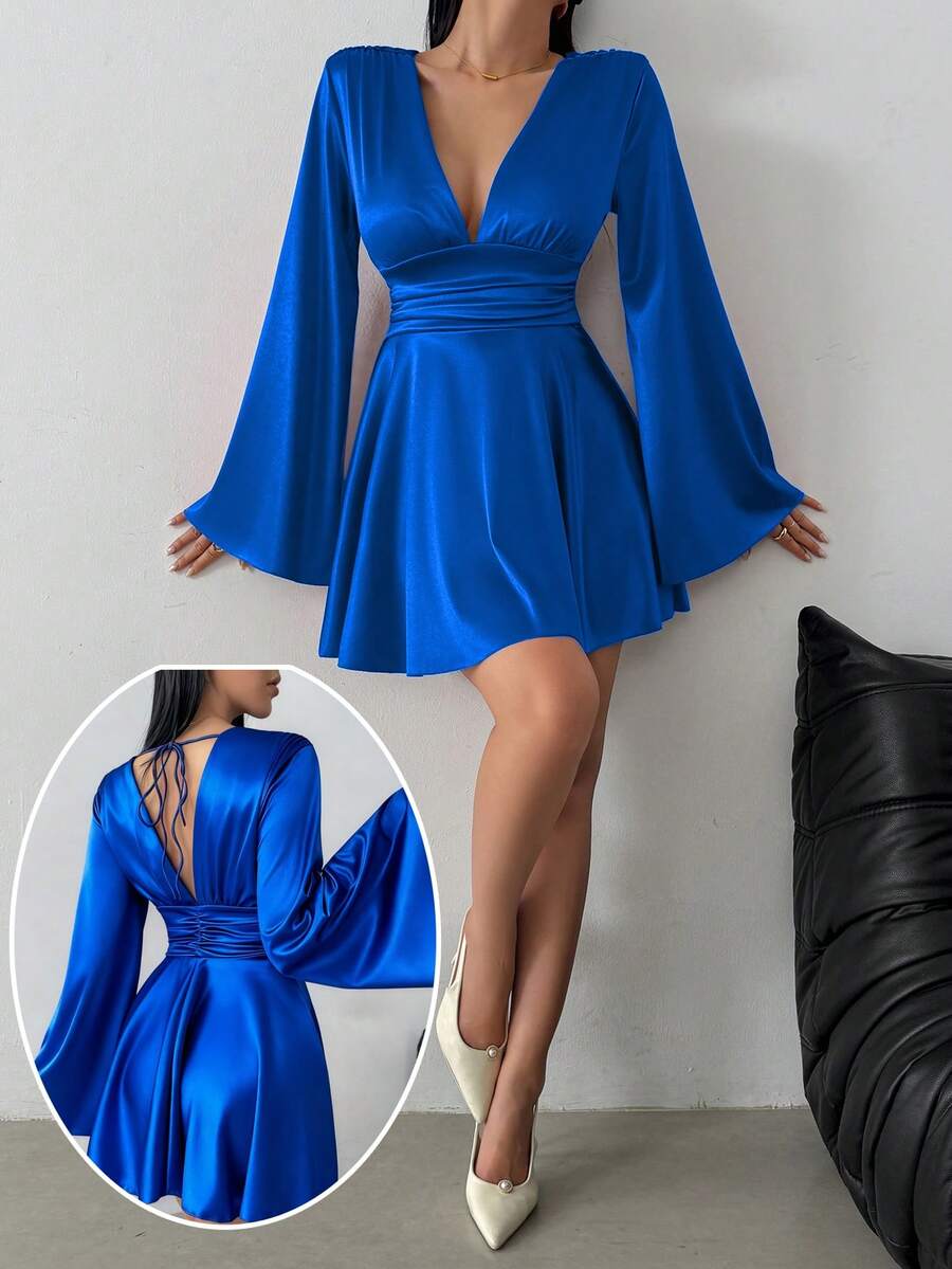 优雅荷叶边扭结露背V领长袖性感百搭收腰修身迷你连衣裙 - 藍色 - 查看 1