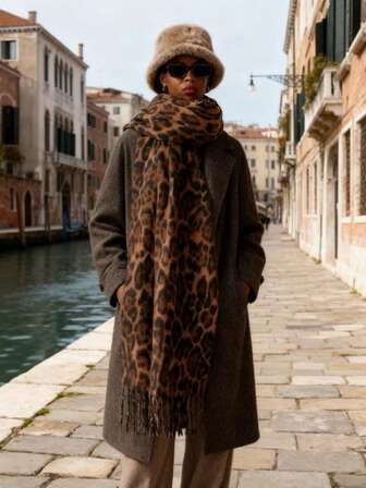 波西米亚复古豹纹仿羊绒流苏围巾，女士加厚保暖冬季配饰，辣妹风围脖披肩