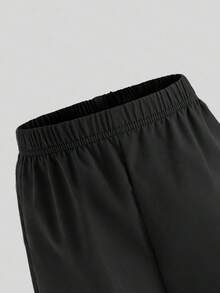 Bộ đồ bé gái in hình hoạt hình, áo tay ngắn và quần cargo. - trắng - Xem 5