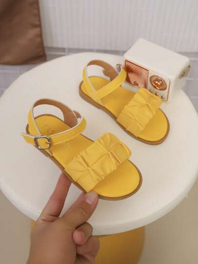 儿童时尚夏季平底凉鞋，一体式设计，新款，时尚，优雅，简约，吸睛