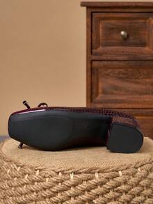 Burgundy Patent Two-Tone Stone-Texture Square Toe Bow Block Heel Pumps – 5cm - Burgundy - View 7