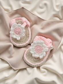 1 Pair Handmade Infant Sandals, Crochet Daisy Pattern, Yellow & White, Pearl Button Decor - Pink - View 3