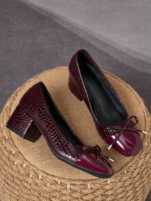 Burgundy Patent Two-Tone Stone-Texture Square Toe Bow Block Heel Pumps – 5cm - Burgundy - View 2