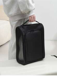 1个便携式高尔夫球鞋包，带提手 - 采用耐用的牛津布制成，侧边网袋，是存放高尔夫配件的理想之选。