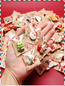 50 pezzi Magneti da frigo natalizi in resina, Babbo Natale, Pupazzo di neve, Albero di Natale, Regali natalizi, Lavorazione durevole, Decorazioni invernali, Temi natalizi, Magneti stagionali in confezione, Decorazioni natalizie, Disegni di pupazzi di neve, Disegni di Babbo Natale, Magneti fatti a mano, Artigianato in resina, Decorazioni natalizi per il frigo, Acquirenti di regali, Acquirenti di Natale - Multicolore - Visualizzare 7