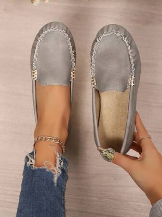 Women's Plus Size Casual Slip-On Loafers, Handmade Lace Trim, Comfortable Round Toe, Versatile For Daily Wear, Vacation, Shopping, Classic Lychee Pattern, Simple Metal Buckle, Soft Bottom, Lightweight, Gray Casual Flats