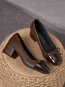Brown Patent Two-Tone Square Toe Bow Block Heel Pumps – 5cm - Brown - View 2