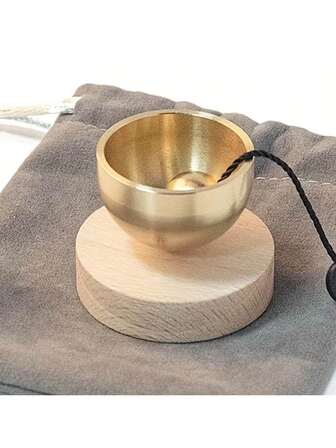 Ett set med mini-sjungande skålar i mässing, vindspel i mässing, meditationsskål, krispigt och behagligt ljud, elegant tillbehör, helande toner, lämplig för yogautövare och holistiska healers. Perfekt för yoga, meditation, avslappning, mindfulness, chakrahealing, stresslindring, födelsedagar, helgdagar, alla hjärtans dag, perfekt present till yogaentusiaster, självreglering och stresslindring, unik andlig gåva.