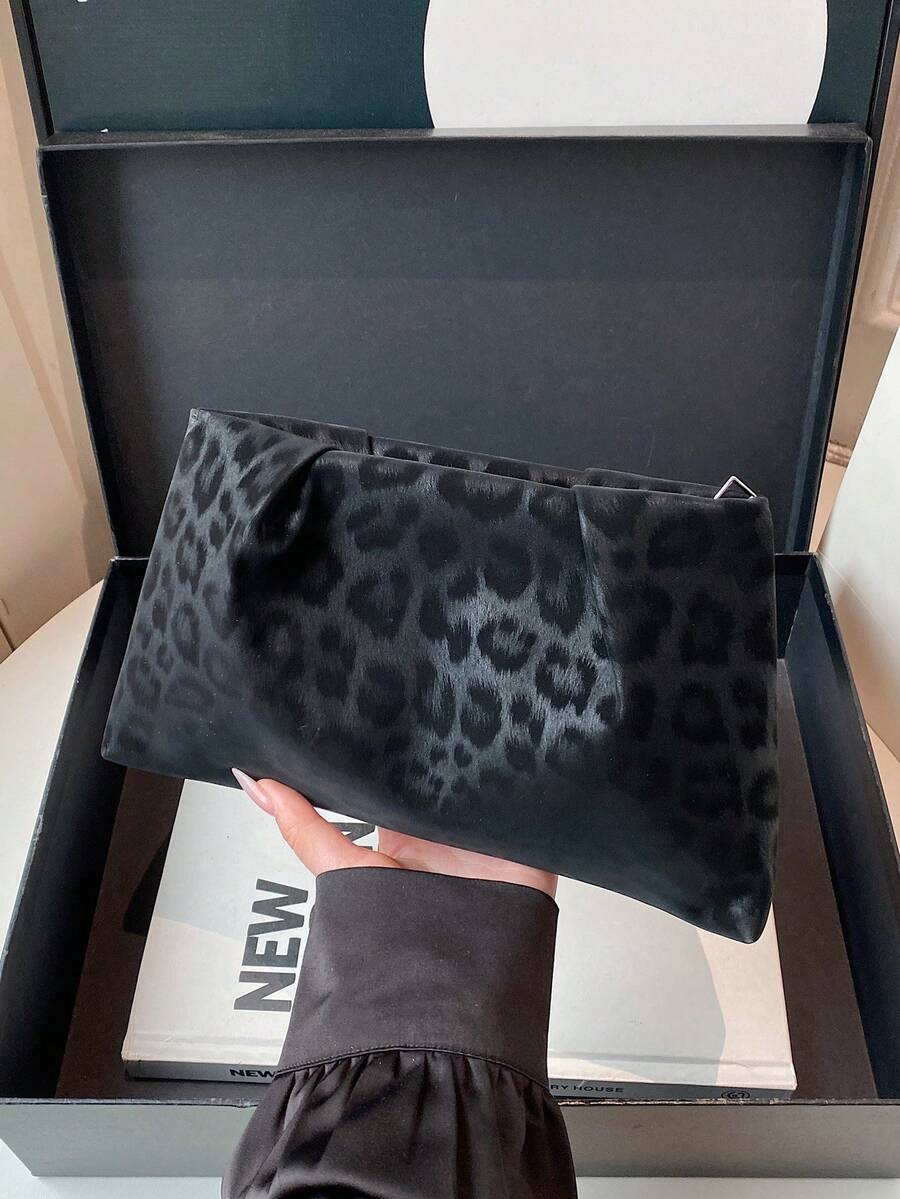 Bolso sobre con estampado de leopardo, diseño de nicho de estilo vintage, bolso de moda para mujeres - Negro - Ver 1