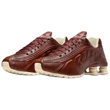 Nike Shox R4 'Dark Pony' Red Soft-Pearl Pure-Platinum Sneakers Men IM6690-220 - Nhiều màu - Xem 2