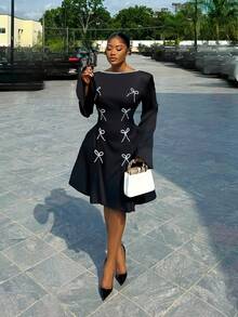 Đầm hở lưng đính nơ ngọc trai thanh lịch dành cho nữ, phù hợp đi làm, đi làm văn phòng, đi làm hàng ngày, mùa xuân và mùa thu; Đầm ngắn thắt nơ xếp ly/diềm bèo nhún thanh lịch màu trơn dành cho nữ, phù hợp cho đám cưới, hẹn hò buổi tối, văn phòng, tiệc trà hàng ngày - màu đen - Xem 5