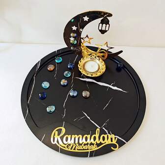 1个圆形木质斋月托盘，金色亚克力文字“斋月吉祥”，斋月风格，大理石纹路，中东阿拉伯设计，中东节日派对装饰托盘，家居装饰。伊斯兰图案。桌面收纳托盘，坚果糖果巧克力收纳托盘。