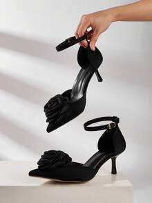 女士小众黑色玫瑰宴会假日优雅百搭尖头缎面高跟鞋 - 黑色 - 查看 2