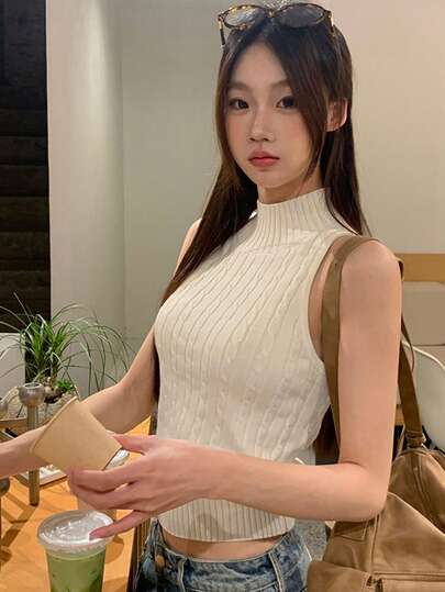 White Sleeveless Knit Tank Top, Stylish French Chic Design, Fitted, For Spring/Summer