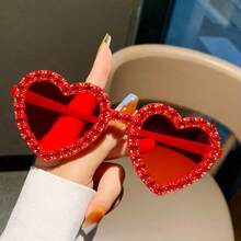 Women's Retro Heart-Shaped Crystal Glasses, Transparent Candy-Colored Heart-Shaped Glasses, Suitable For Weddings, Masquerade Balls, And Valentine's Day Parties - Red - View 2