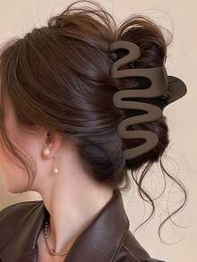 4pcs Women's 4.25in Square, Wave, Lightning Shaped Brown Plastic Hair Clips, Fashion Versatile, Elegant, Minimalist, Solid Color Hair Claws, Suitable For Daily, Casual, Party, Commute, Beach, Hairstyling, Makeup, Outfit Accessory Hair Accessories Fashion Hair Claw Clips Autumn Accessories Fall Hair Clutch Winter Accessories For Vacation Outfits Woman - Multicolor - View 6