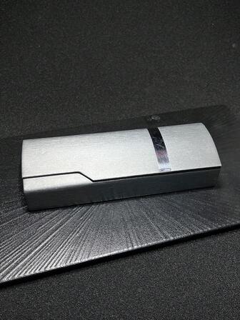 1pc Mini Small Size PU Leather Tin Box Optical Glasses Case, Crush-Resistant Protection For Student, Reading Glasses, Myopia Glasses, Metal Brushed Texture Glasses Storage Box, Suitable For Car