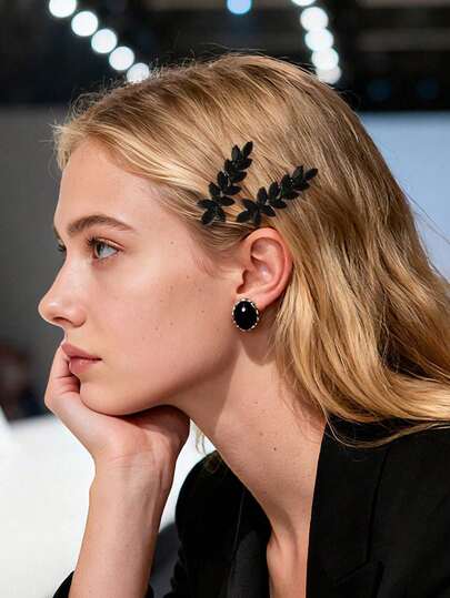 2 st hårspännen med kristallblommönster, svarta modeaccessoarer